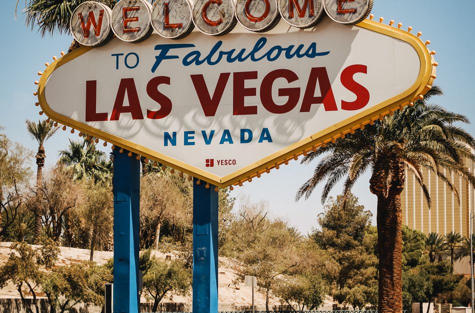 Online Casino: Spielautomaten und Live-Spiele im Überblick