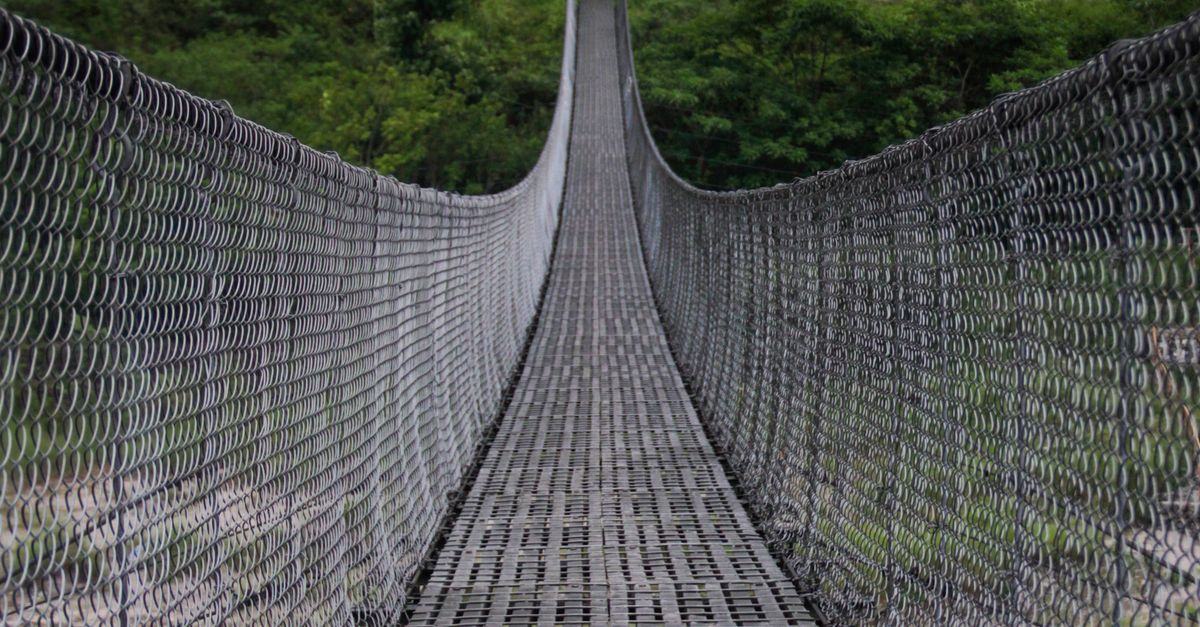 Grey Line Bridge Close-up Photography of Gray Bridge · Free Stock Photo