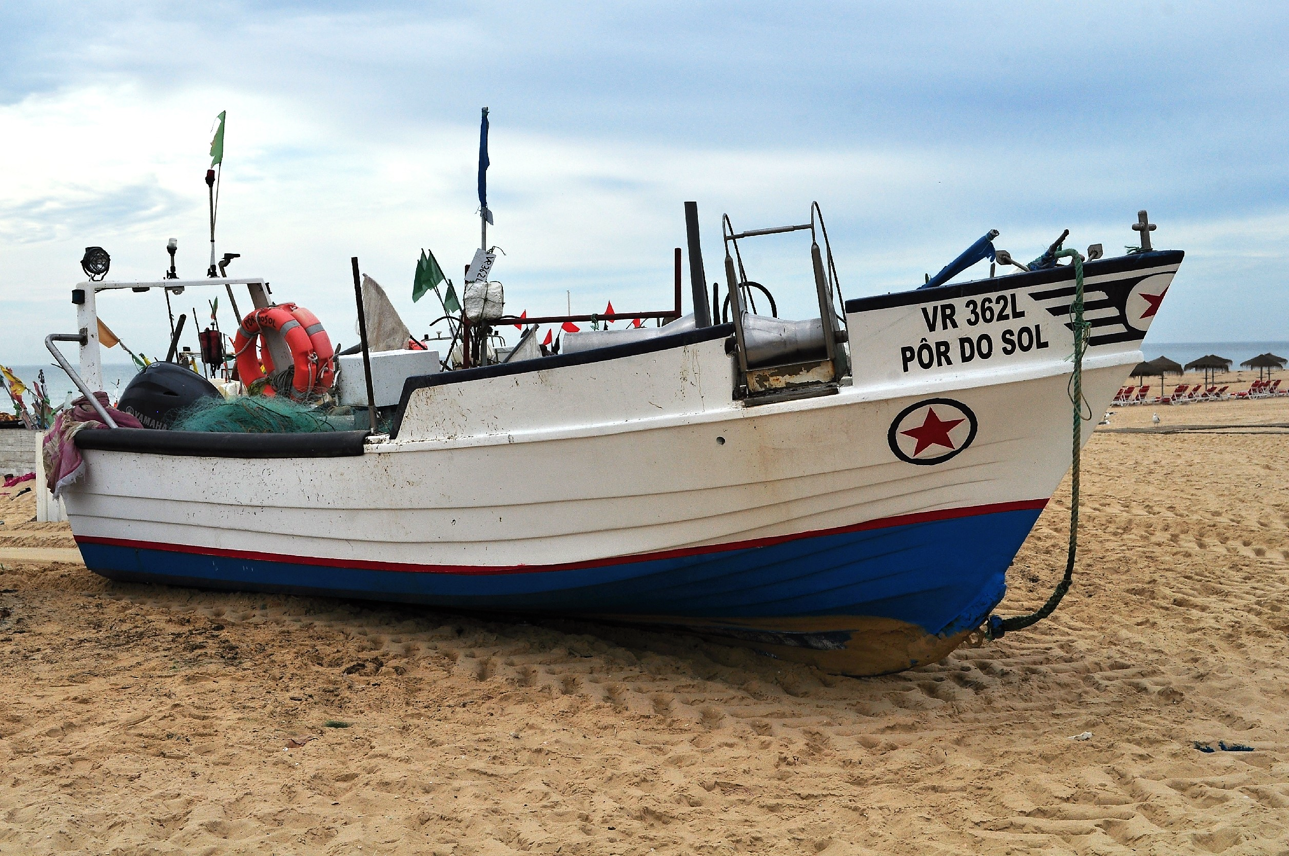 A boat on the beach · Free Stock Photo