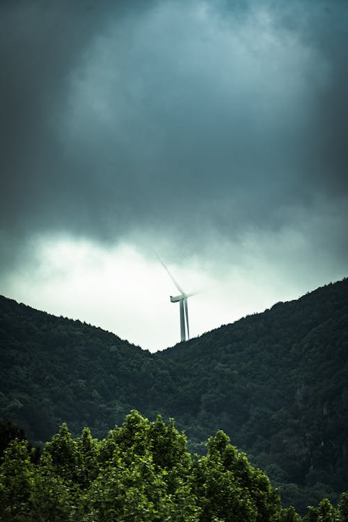 Бесплатное стоковое фото с буря, ветер, гора