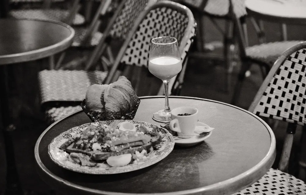 Café à l'œuf ou glacé au lait concentré.