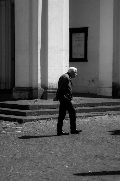 Fotobanka s bezplatnými fotkami na tému administratíva, chodník, čierny a biely