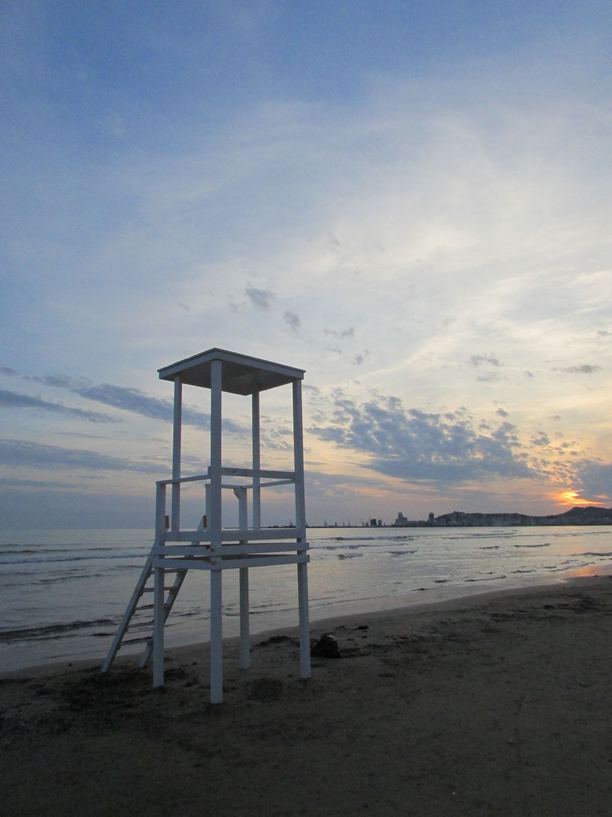 Lifeguard Post Draw Lifeguard Post at the Beach · Free Stock Photo