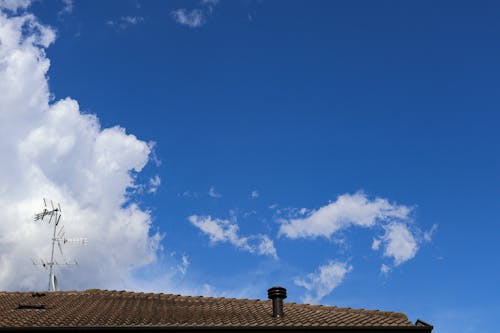 Kostenloses Stock Foto zu antenne, bewölkter himmel, blauen himmel