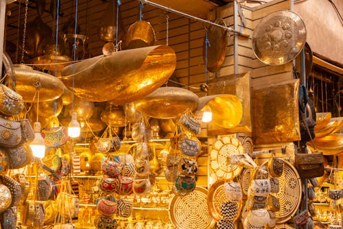 A market with many different types of gold and silver items