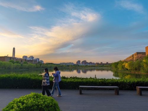Free 大学university Stock Photo