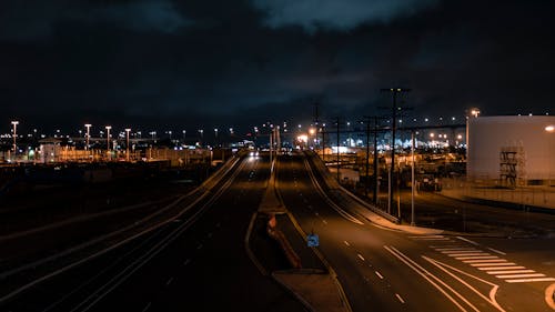 夜の街, 夜景, 曇りの無料の写真素材