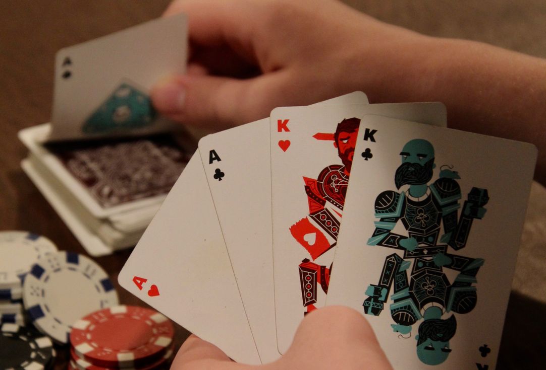 Online Casino: Spielautomaten und Live-Spiele im Überblick
