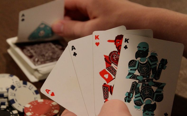 Online Casino: Spielautomaten und Live-Spiele im Überblick