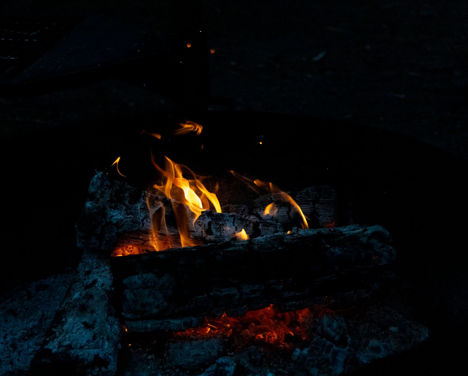 Weekendnieuws: Brand op camping, verkeerschaos op A2