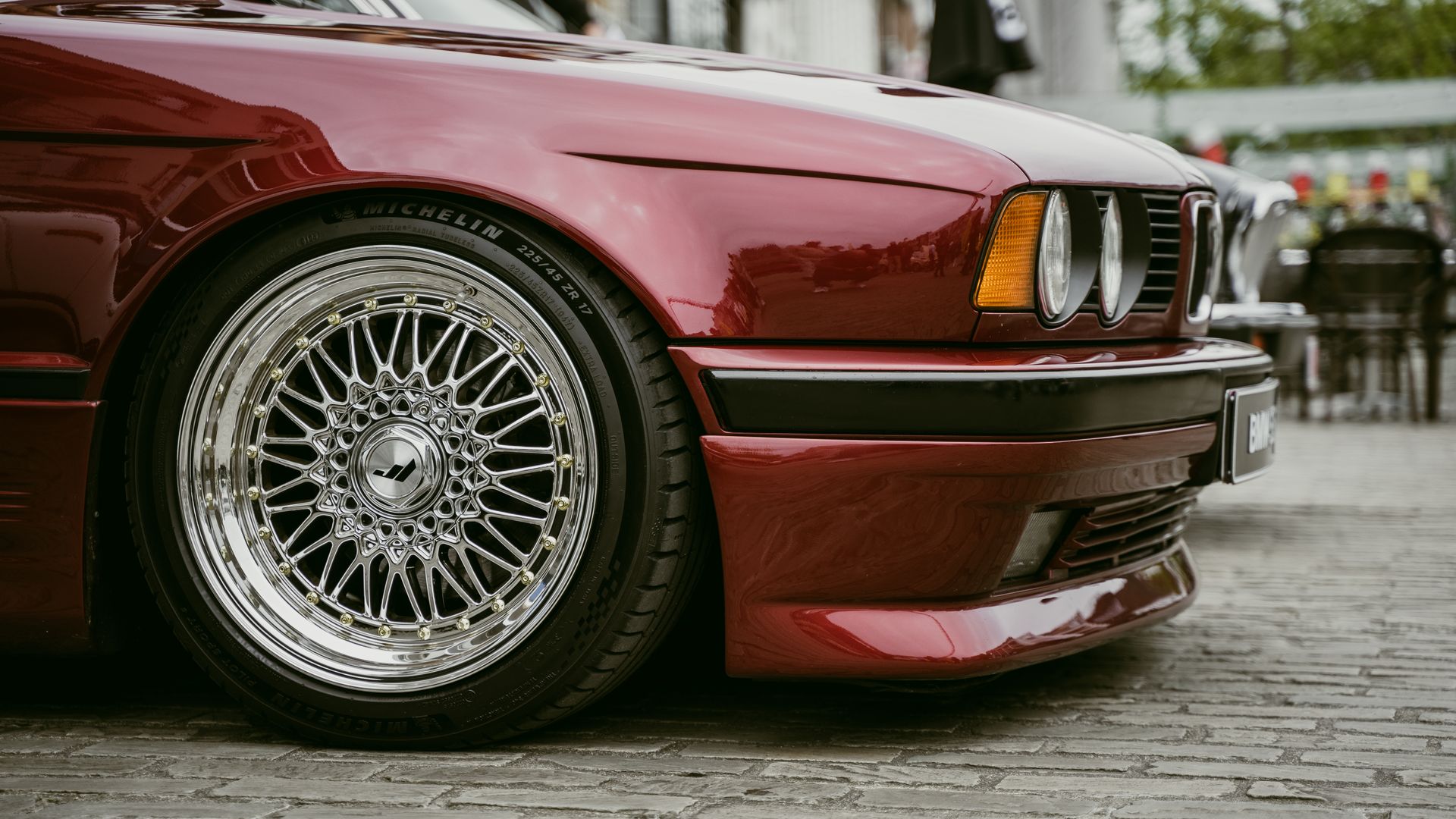 Red BMW E34