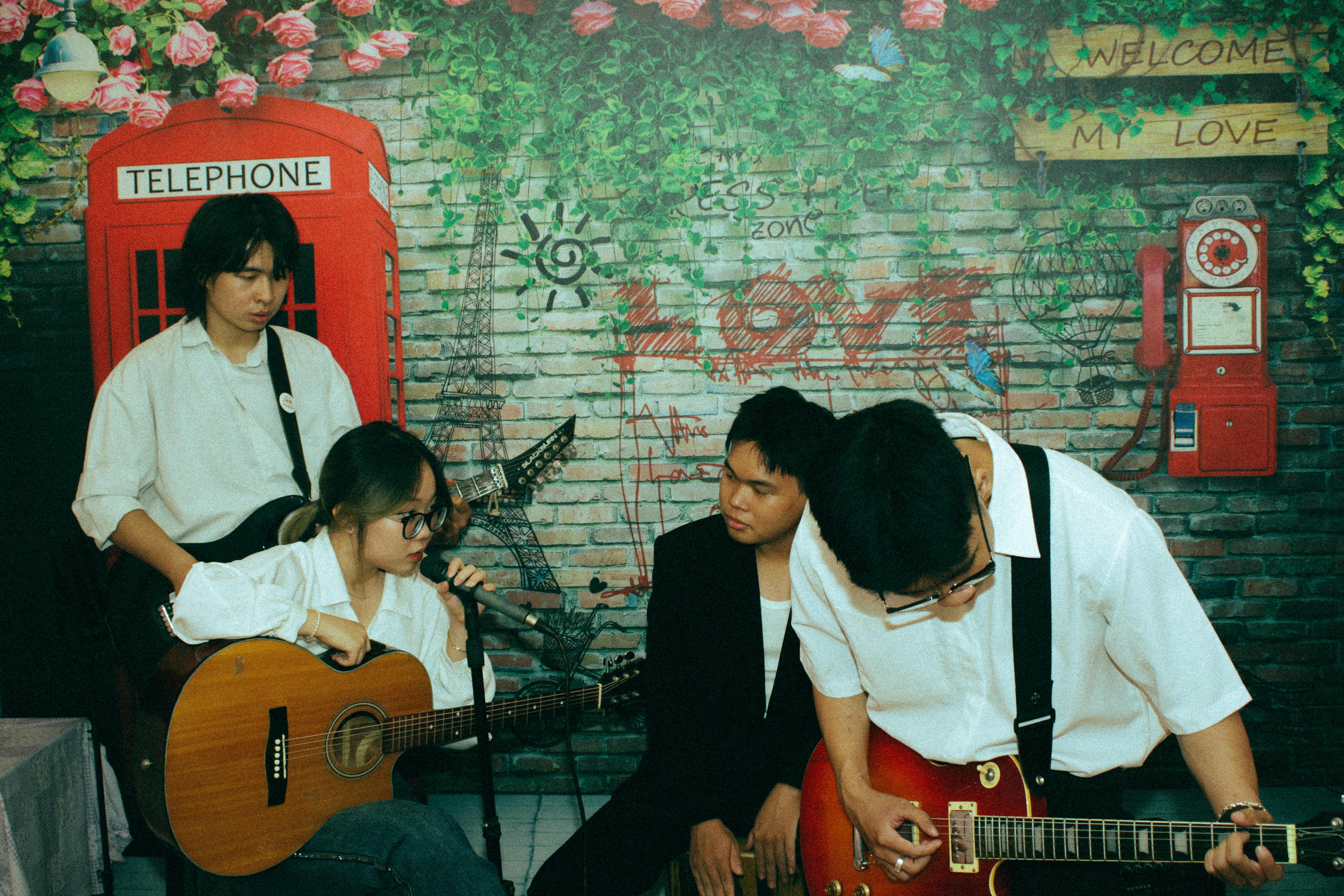 Nirvanna the Band the Show the Movie review: 2026's greatest Canadian export — Photo by Hào Nguyễn on Pexels