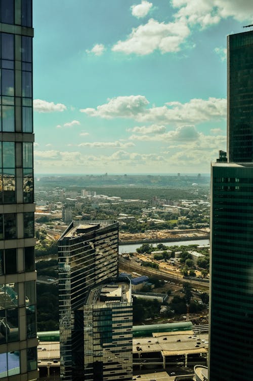 무료 고층 빌딩의 항공 사진 스톡 사진