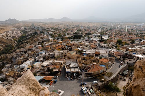 Ilmainen kuvapankkikuva tunnisteilla arkkitehtuuri, cappadocia, kaupunki