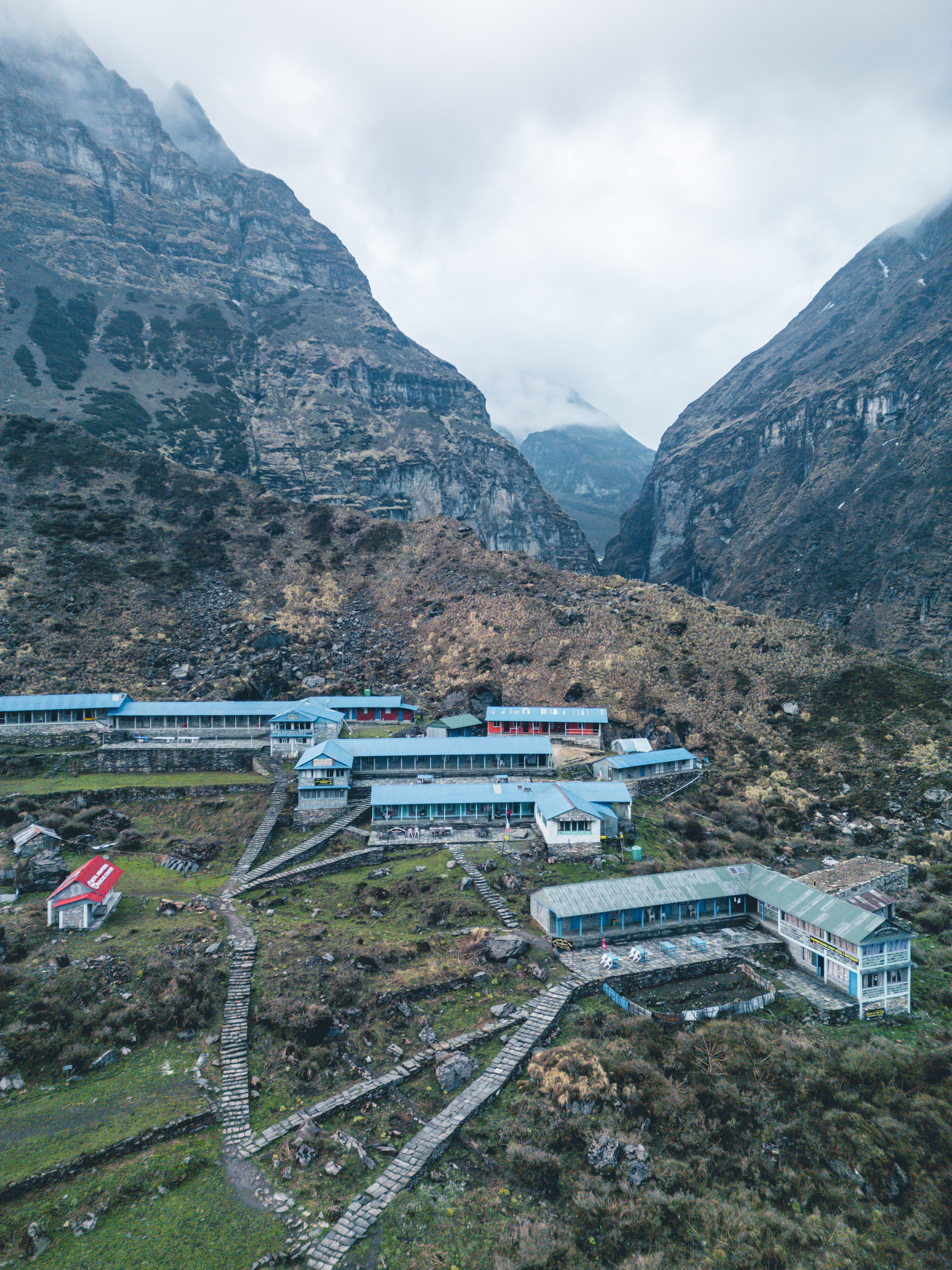 Mountain lodges in Ghandruk village