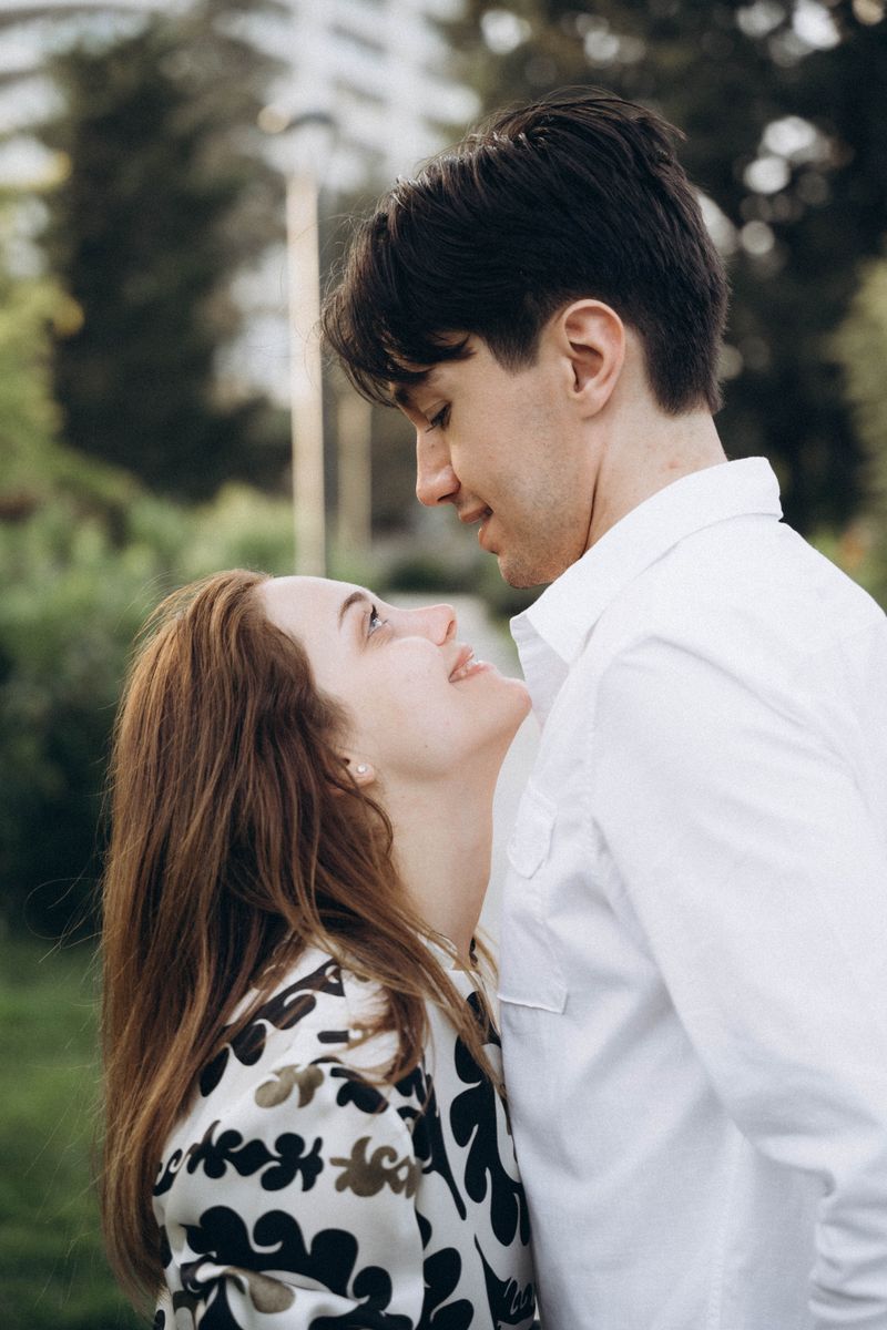 Couple who met through a free white dating site walking together outdoors