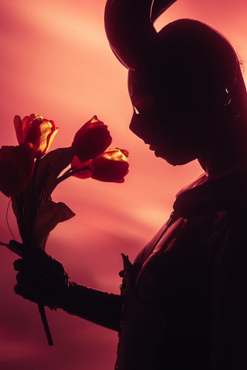 Darmowe zdjęcie z galerii z dziewczyna, kobieta, kwiat