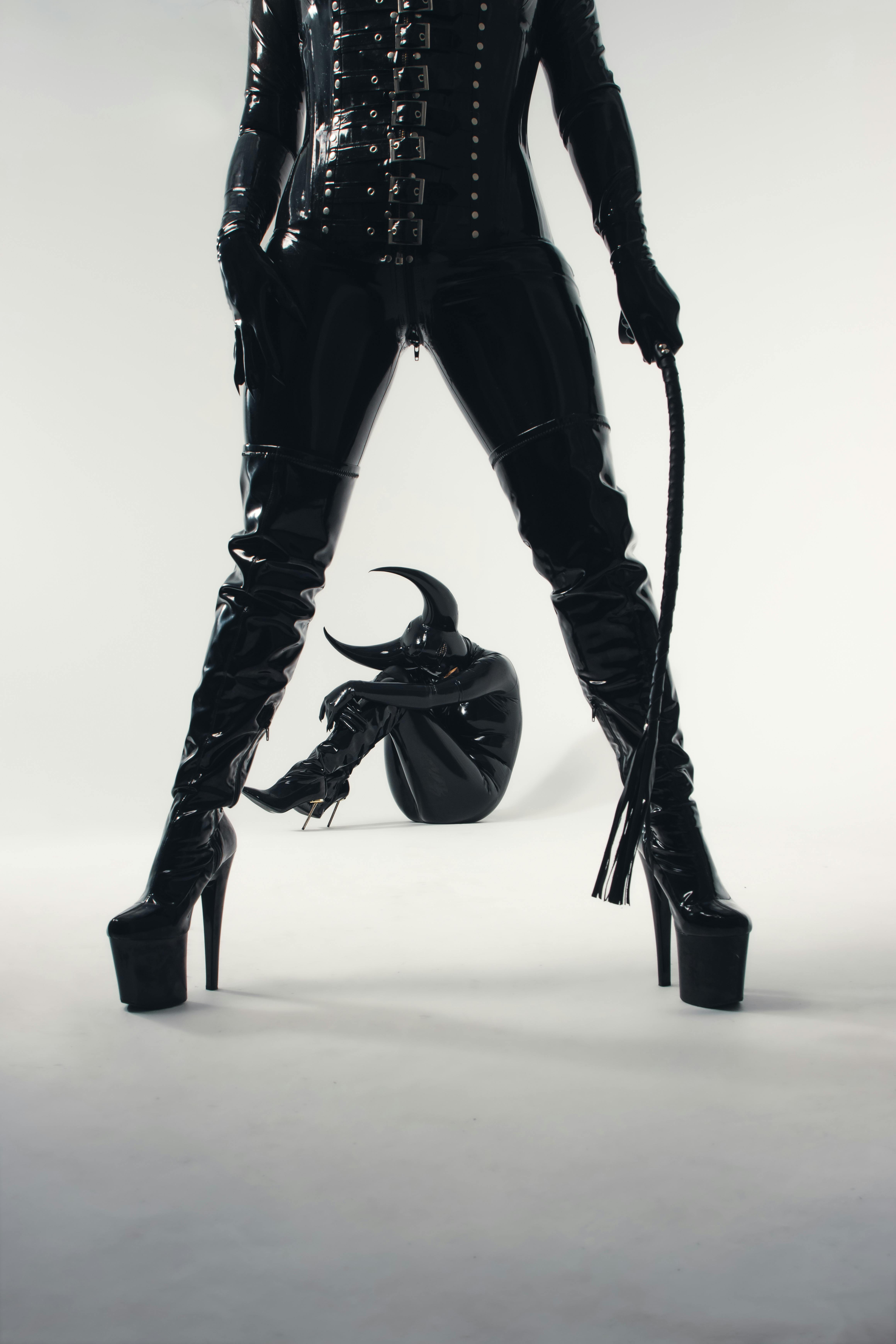 Порно isces ағасы мен әпкесі душта