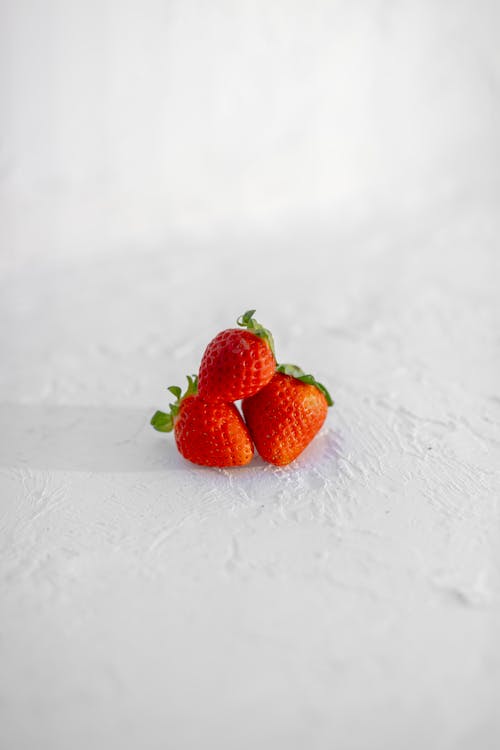 Gratis lagerfoto af bær, frugt, hvid baggrund
