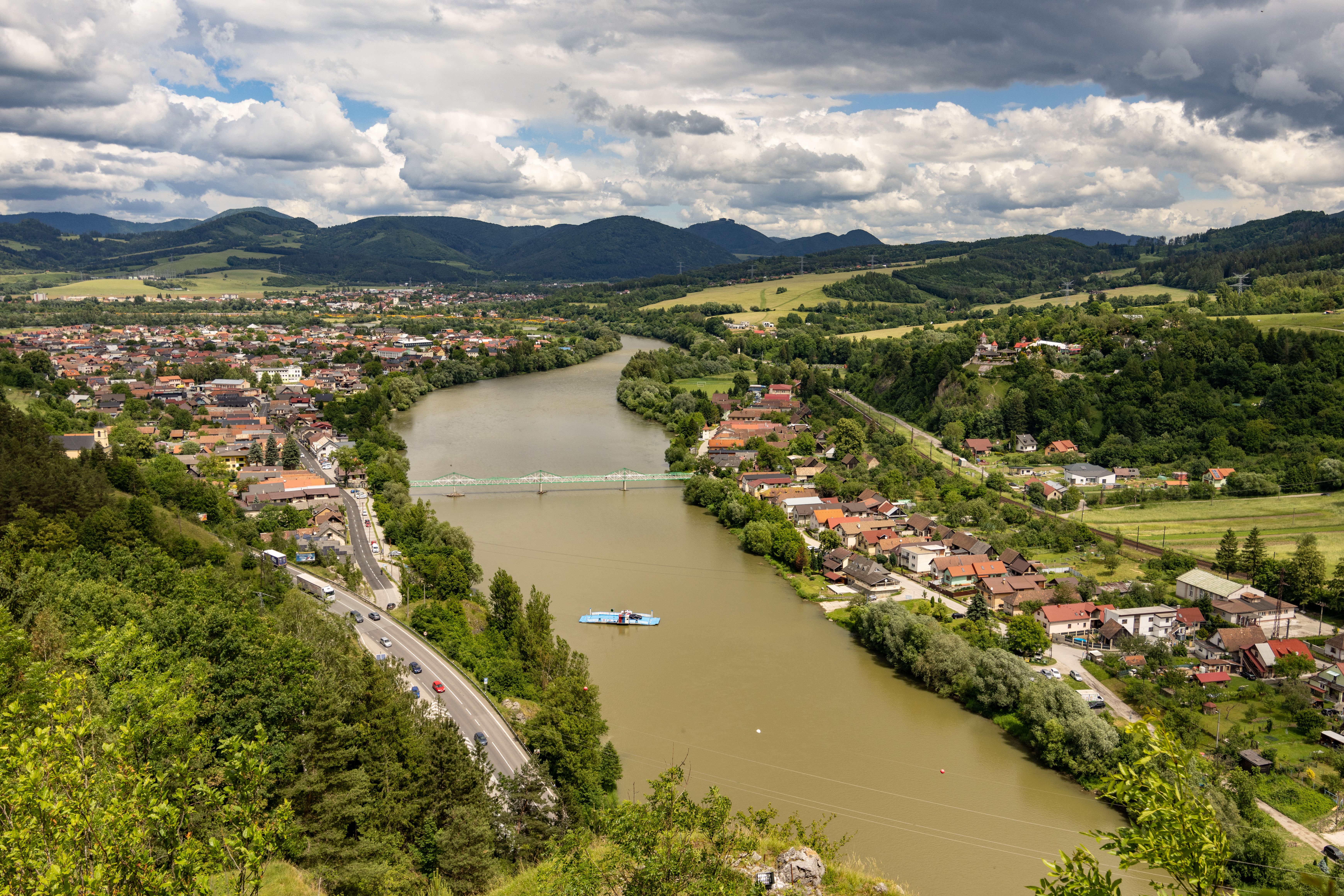 Slovakia: automotive CSR boosting training and plant safety