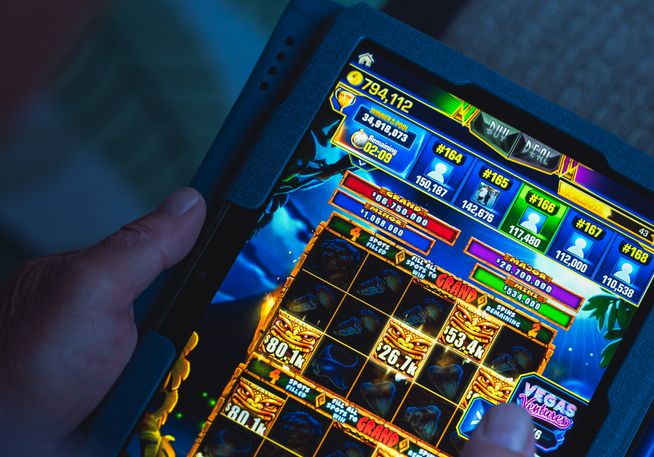 Online Casino: Spielautomaten und Live-Spiele im Überblick