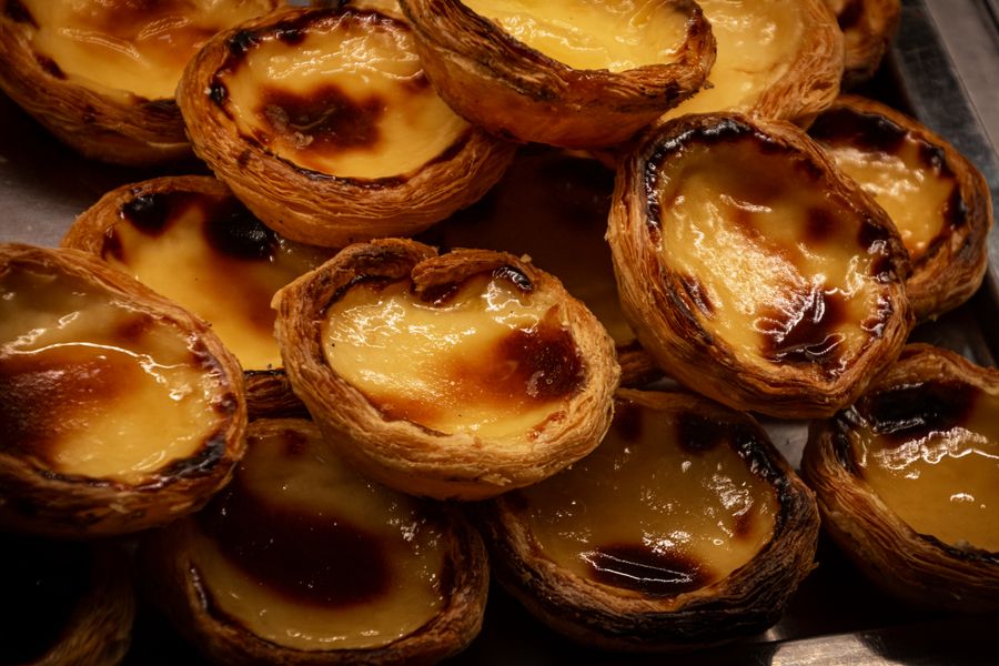 Pastéis de nata with caramelised tops