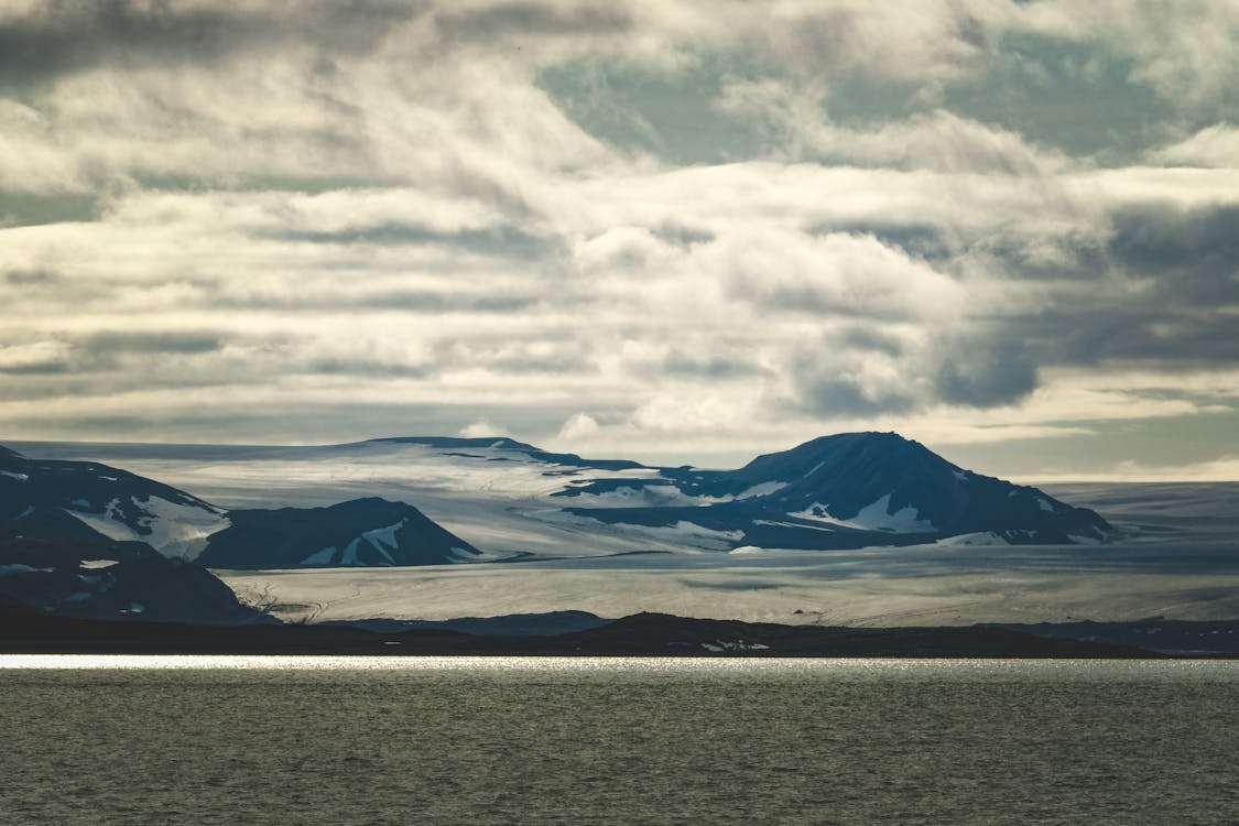 Gratis arkivbilde med daggry, fjell, fjord