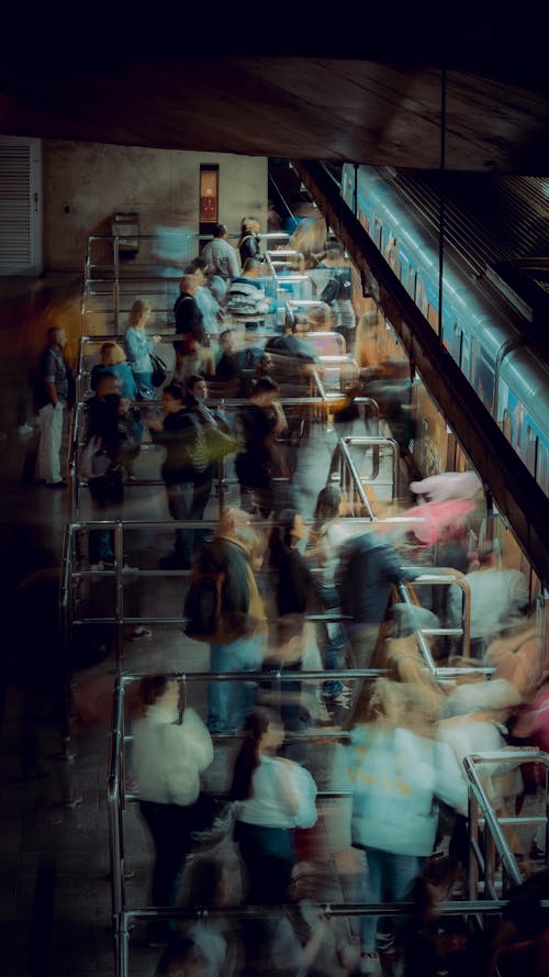 Foto profissional grátis de adulto, agrupar, cidade