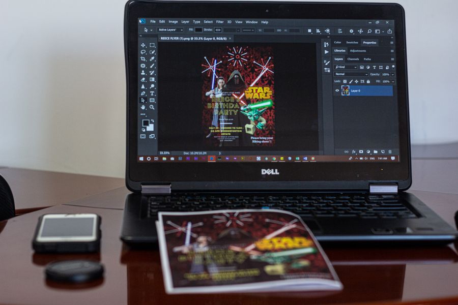 Diseño de invitación digital en ordenador