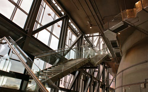 Kostenlos Niedrige Winkelansicht Der Treppe Stock-Foto