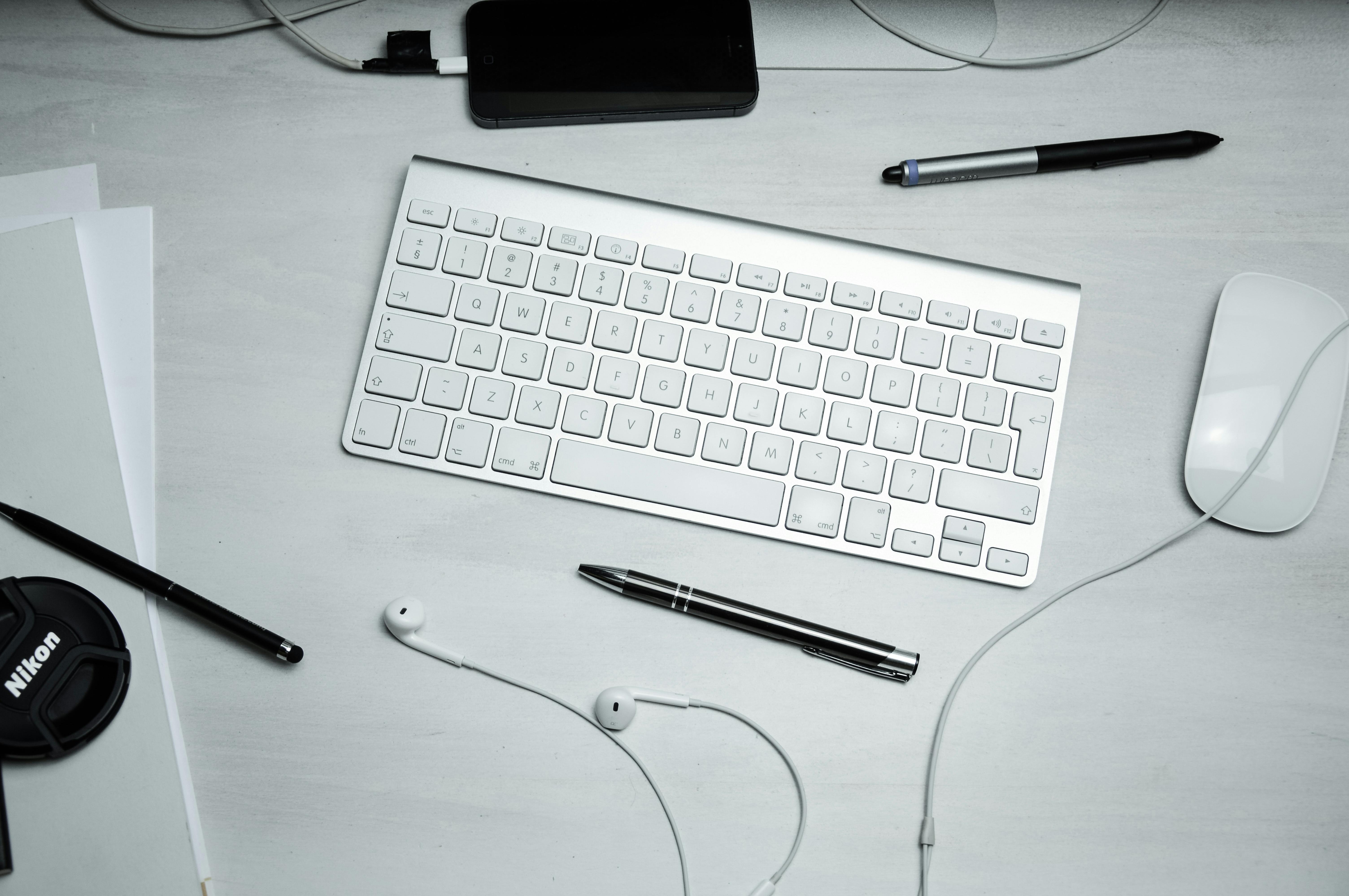 Top View of Computer Keyboard on Table \u00b7 Free Stock Photo