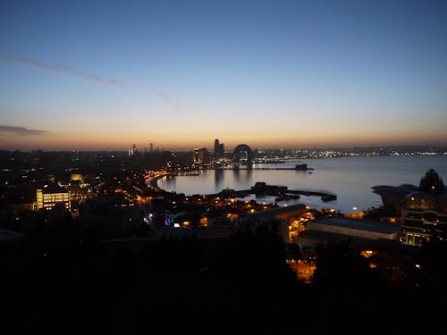 Foto profissional grátis de baku, céu noturno