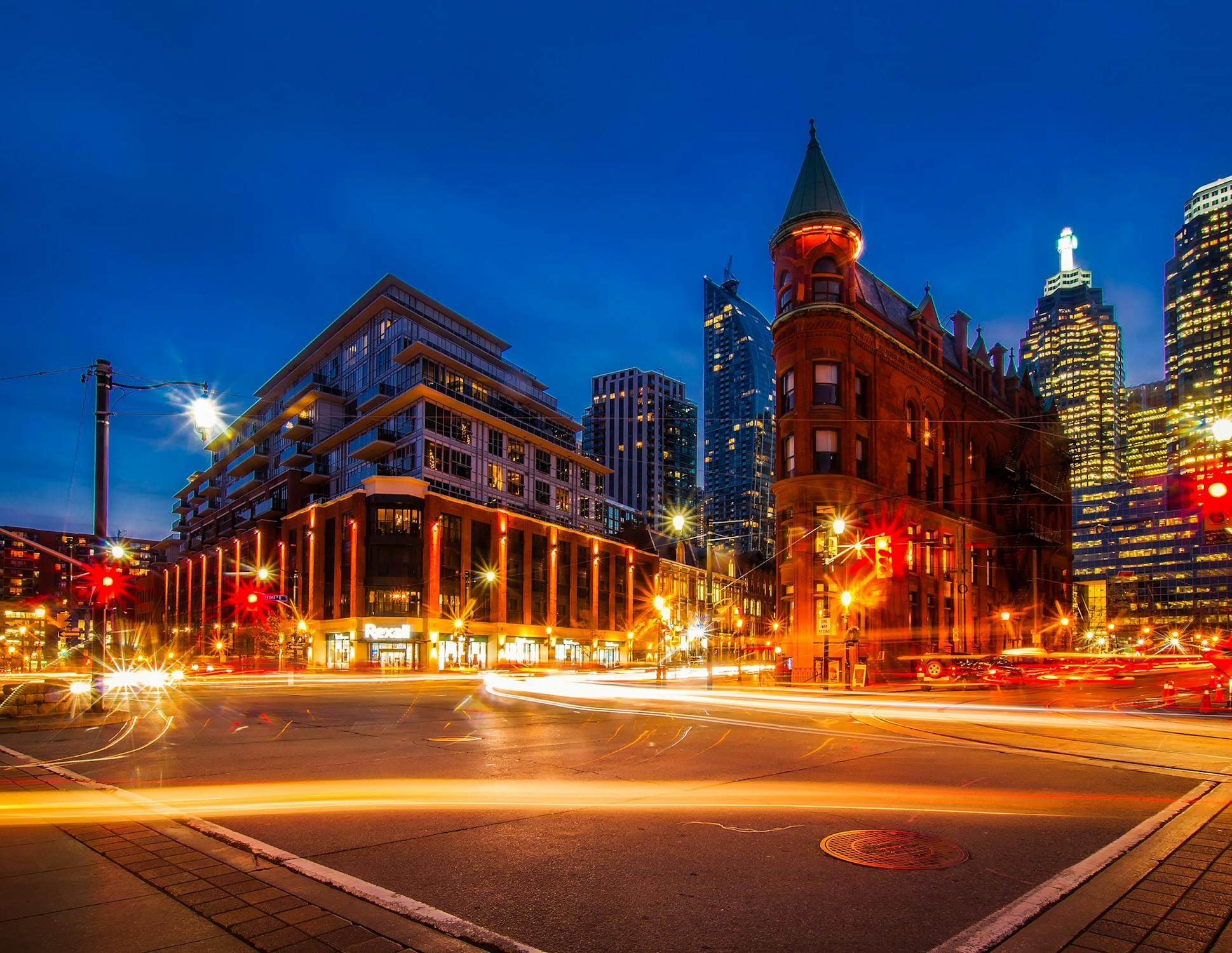 View of City Street at Night · Free Stock Photo