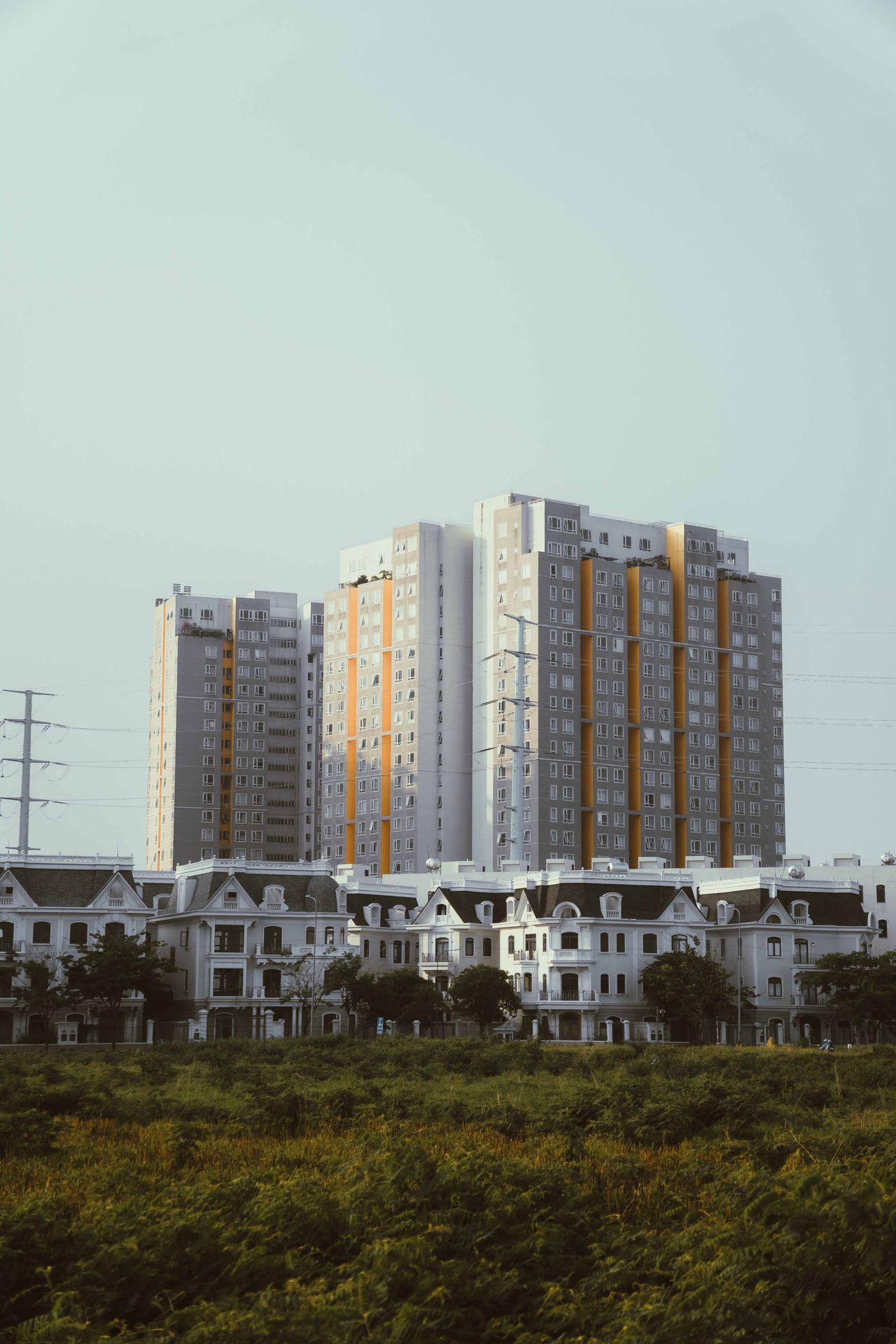 Cụm toà chung cư trong thành phố