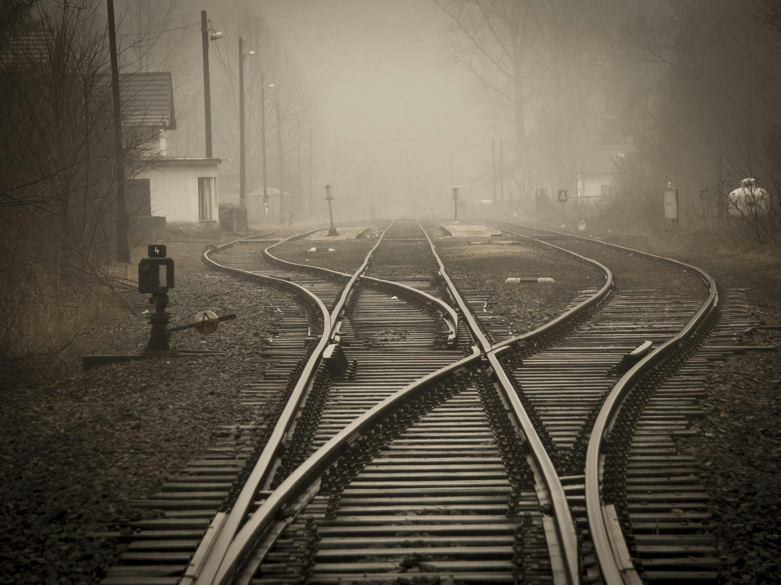 Train Tracks Photos, Download The BEST Free Train Tracks Stock Photos & HD  Images