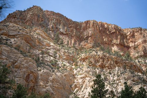 Free Explore the rugged sandstone cliffs of Escalante, Utah, showcasing natural beauty and geological formations. Stock Photo