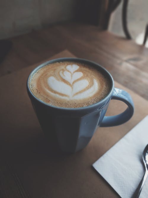 Kostenloses Stock Foto zu becher, cappuccino, espresso, frühstück