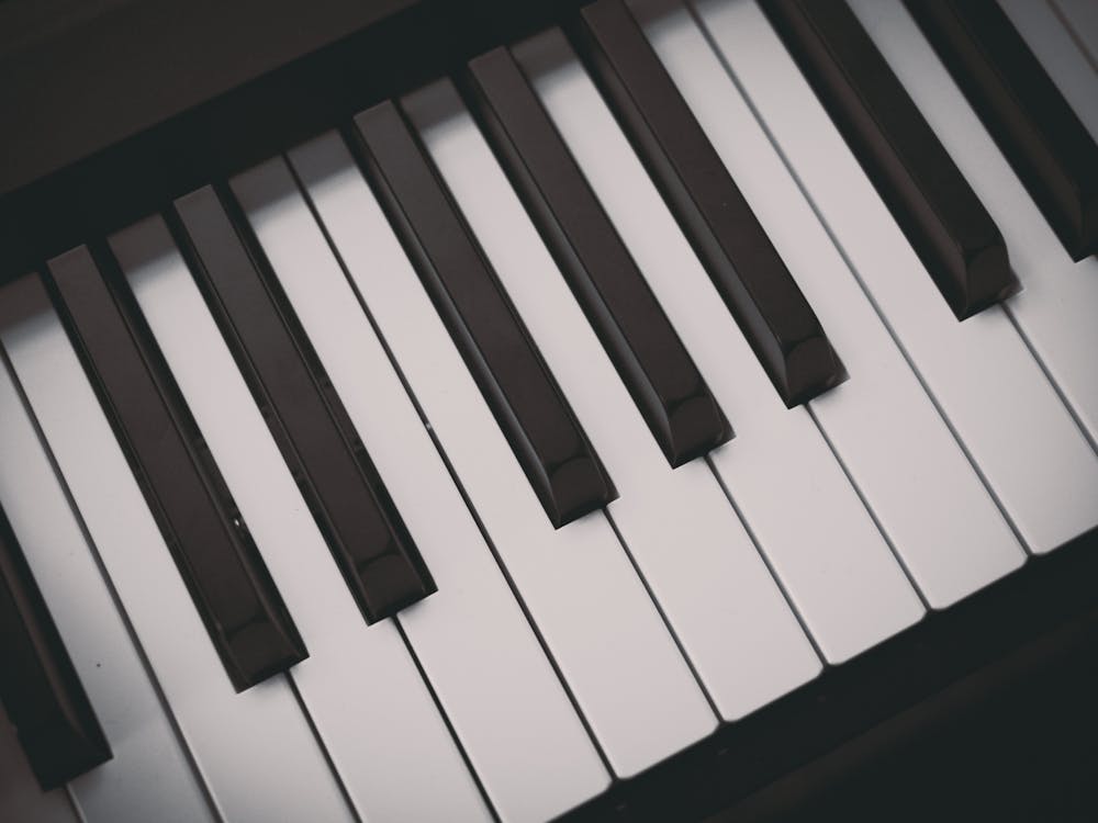 Kostnadsfria Kostnadsfri bild av musikinstrument, piano, svartvitt Stock foto