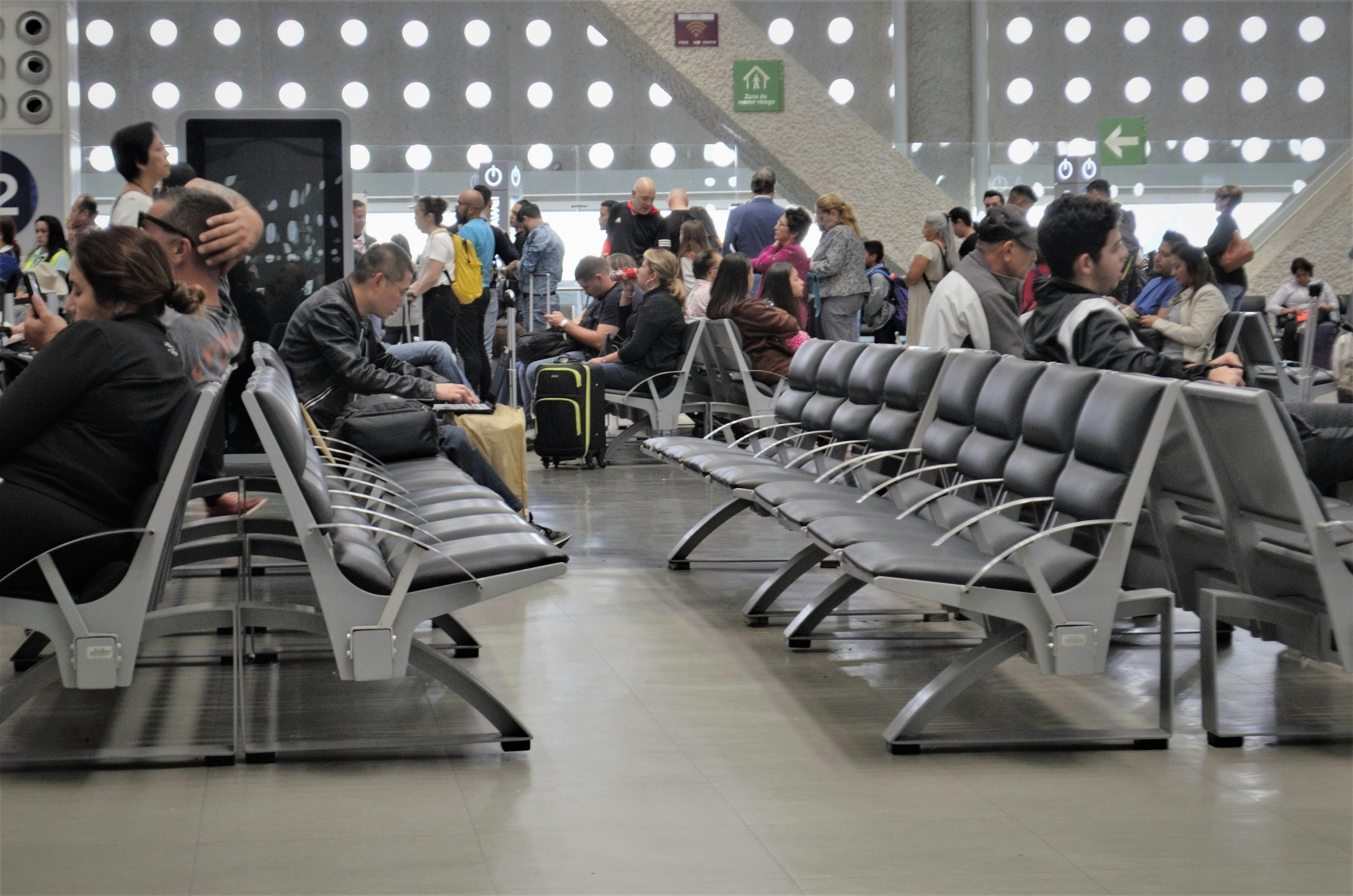 Free stock photo of airport, passengers, waiting room