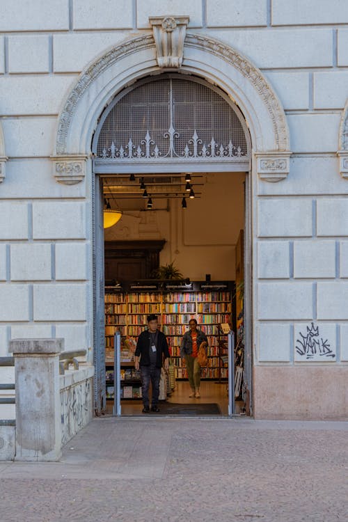 Kostenloses Stock Foto zu architektur, bibliothek, draußen