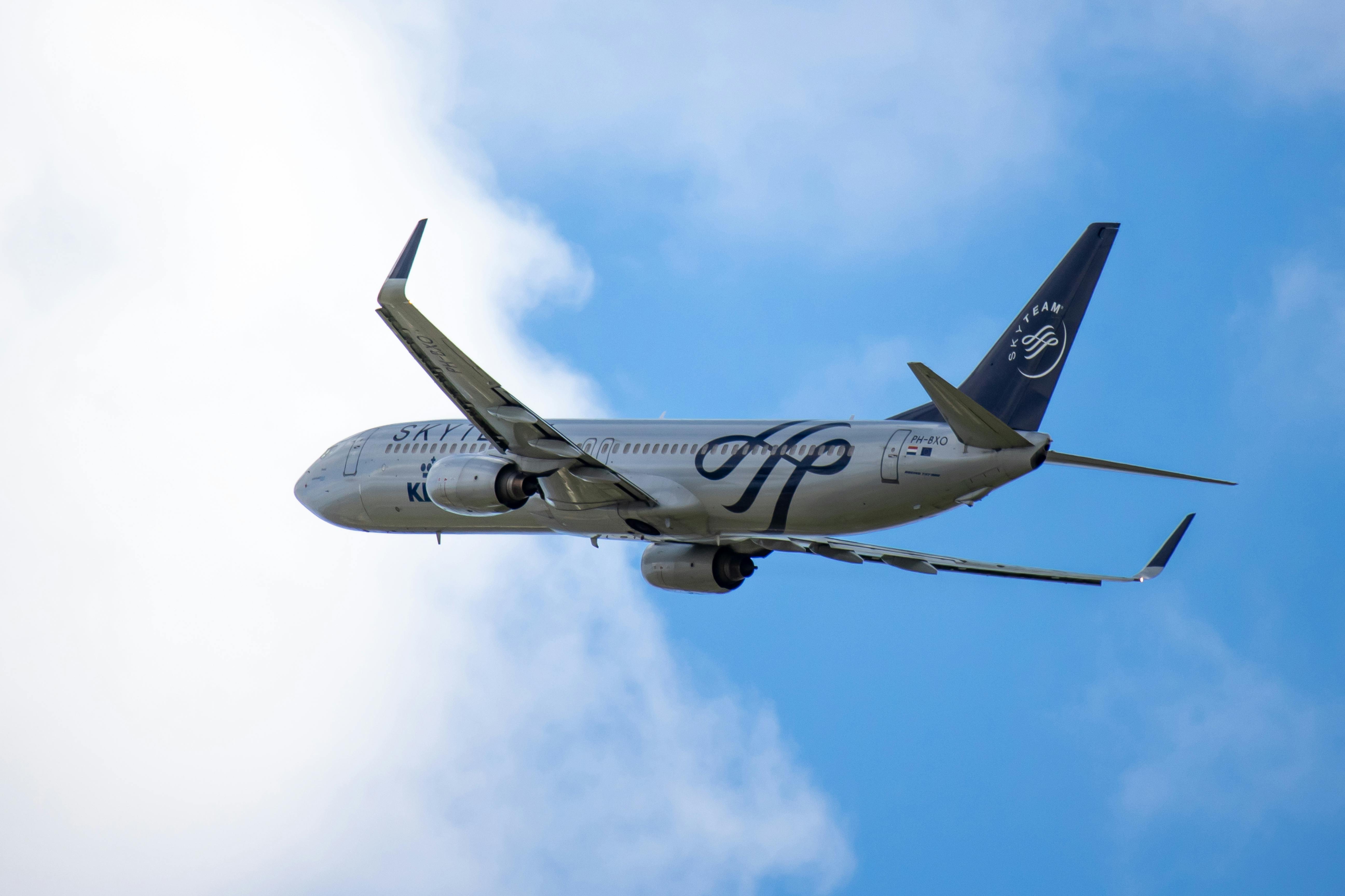 How Frequent Flyers Really Use Airline Miles (2026 Guide) — Photo by Maxwell Pels on Pexels
