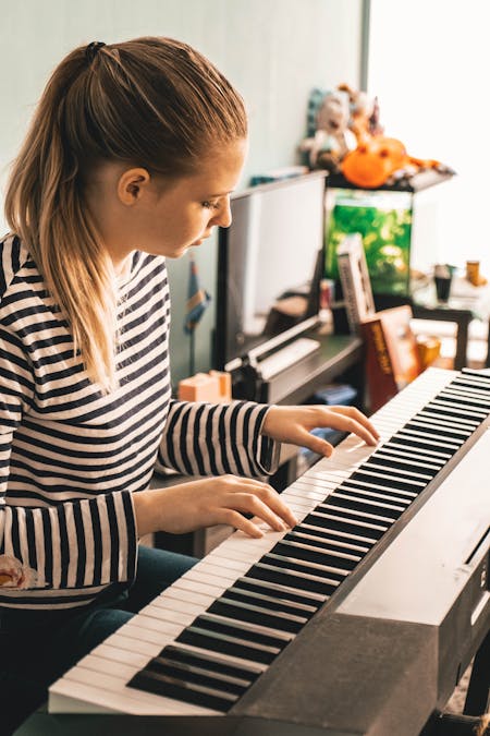 How does playing the piano affect your fingers?