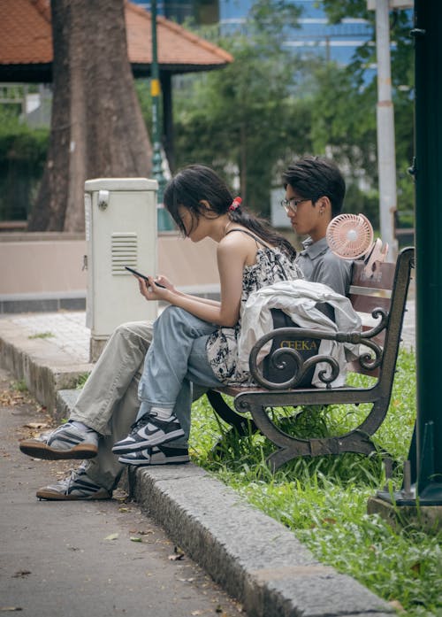 Foto profissional grátis de banco, cadeira, casal adulto