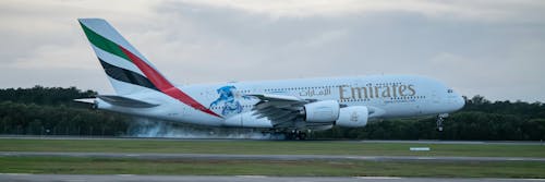 a380, airbus, emirates içeren Ücretsiz stok fotoğraf