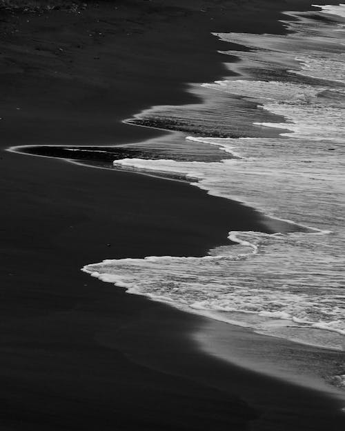 คลังภาพถ่ายฟรี ของ การถ่ายภาพขาวดำ, ขาวดำ, คลื่นชายหาด