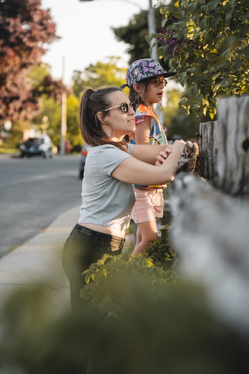 Fotos de stock gratuitas de acera, afecto, al aire libre