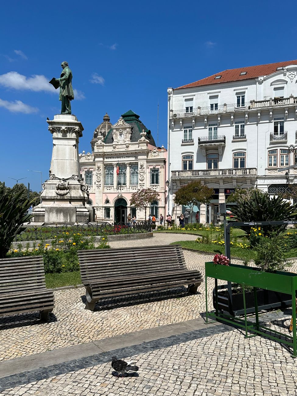 LARGO DA PORTAGEM A COIMBRA HA PIÙ BATTITI AL MINUTO