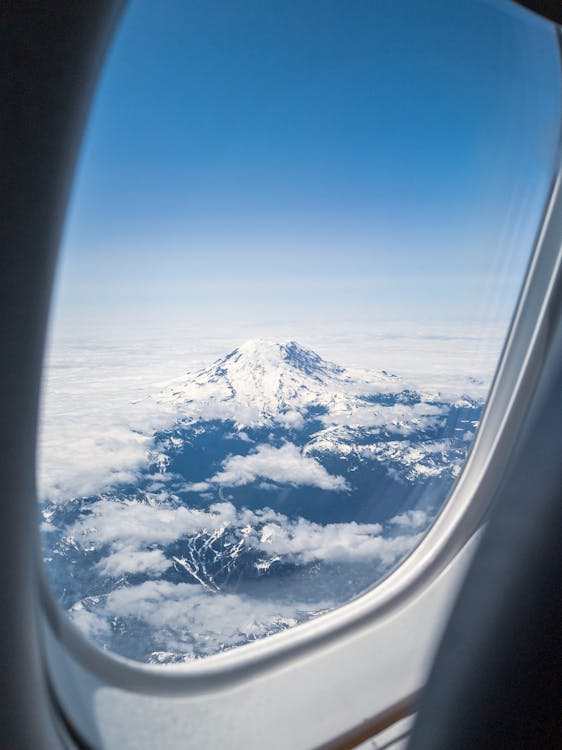 Foto profissional grátis de aeronave, alto, ao ar livre