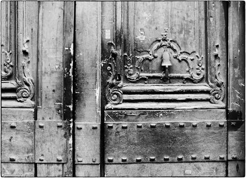 Free stock photo of black and white, door, paris