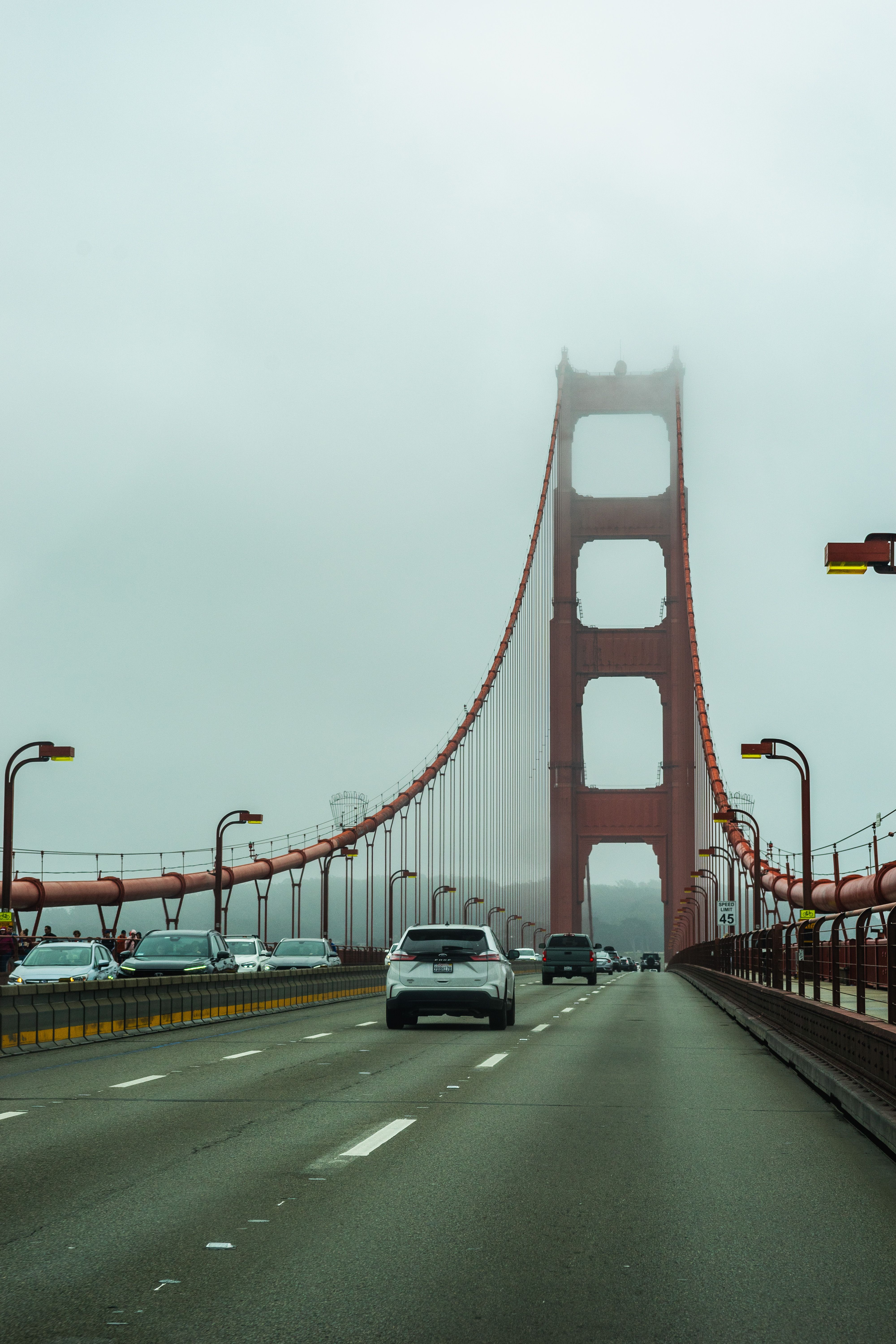 Traffic on Golden Gate Bridge · Free Stock Photo